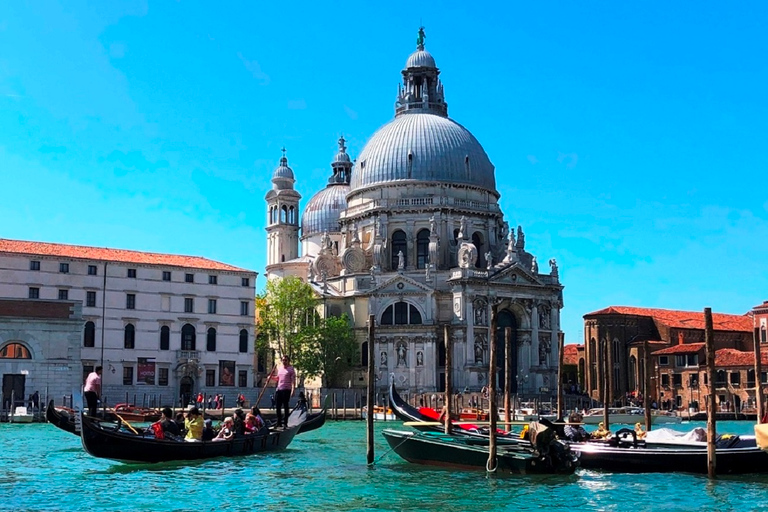 Venice: St. Mark’s Basilica and Gondola Combo Tour German Tour
