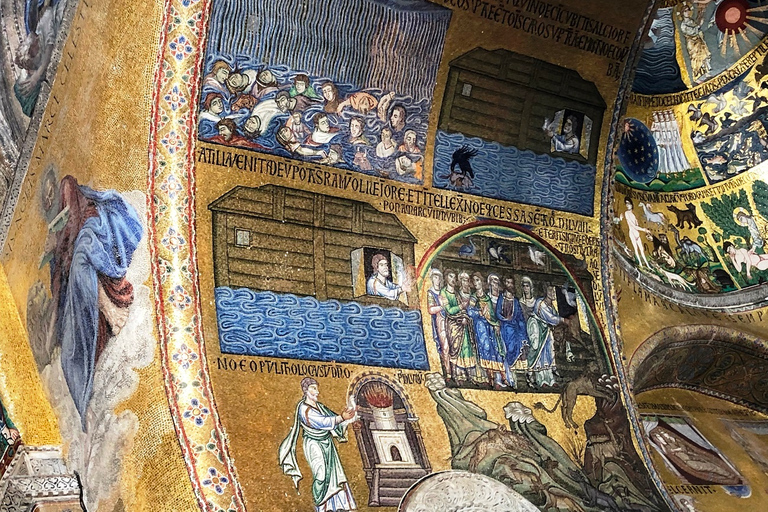 Venice: St. Mark’s Basilica and Gondola Combo Tour German Tour