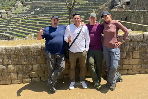 Von Aguas Calientes aus: Machu Picchu Tour mit Guide und Tickets