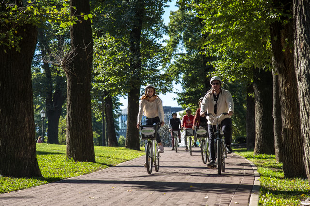 Visit Buenos Aires Full Day Bike Tour with Lunch in Buenos Aires