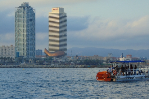 Barcelone : croisière privée de 1.5 h en bateau à pédalesBarcelone : croisière privée de 1 h en bateau à pédales