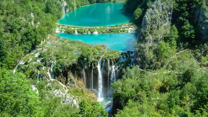 from zadar roundtrip transfer to plitvice lakes