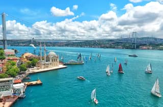 Istanbul: crociera turistica sul Bosforo con opzione al tramonto