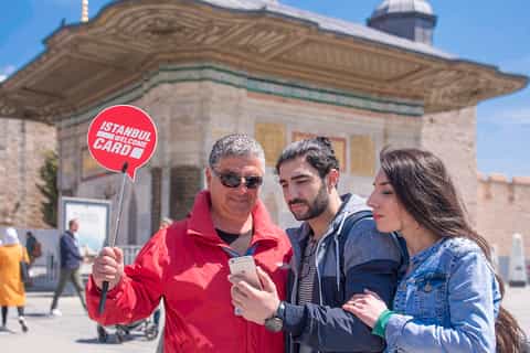 Istanbul: Topkapi Palace Skip-the-Line Ticket & Audio Guide