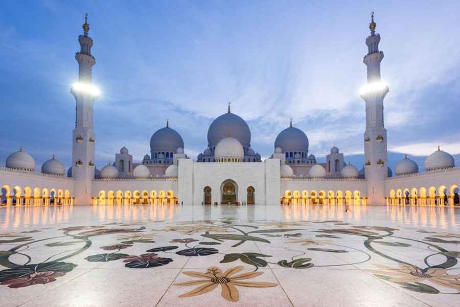 Von Dubai aus: Abu Dhabi Ganztagesausflug in Suv mit Moschee