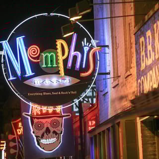 From Nashville: Memphis Tour with Graceland VIP Access