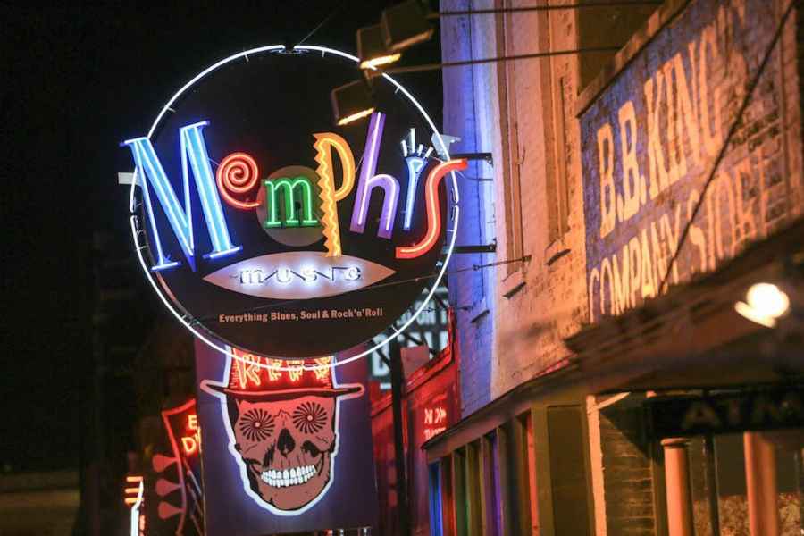 Ab Nashville: Memphis-Tour mit Graceland-VIP-Zugang. Foto: GetYourGuide