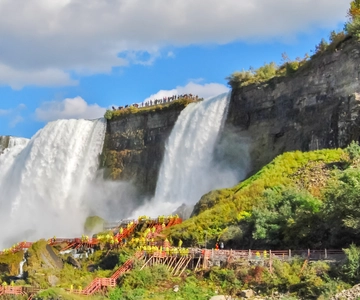Niagara Falls: Canadian and American Deluxe Day Tour