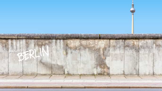 berlin insiders cold war walking tour
