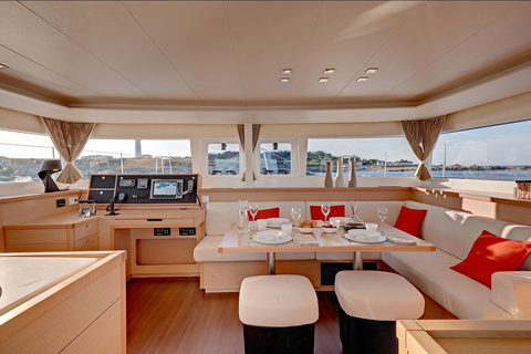 Tromsø: Midnight Sun Cruise in a Luxury Catamaran