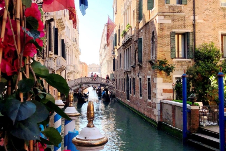 Tour a pie por Venecia y paseo en góndolaTour en francés