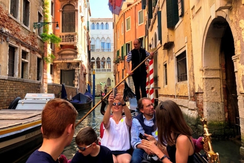Venice Walking Tour and Gondola Ride Combo French Tour