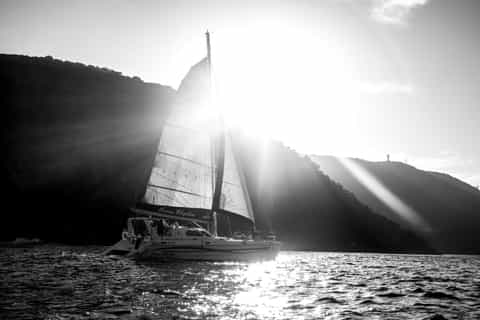 Knysna: 2.5-Hour Luxury Sunset Sailing Cruise