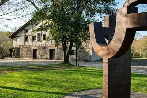 From Bilbao: Basque Art and Gastronomy Guided Tour