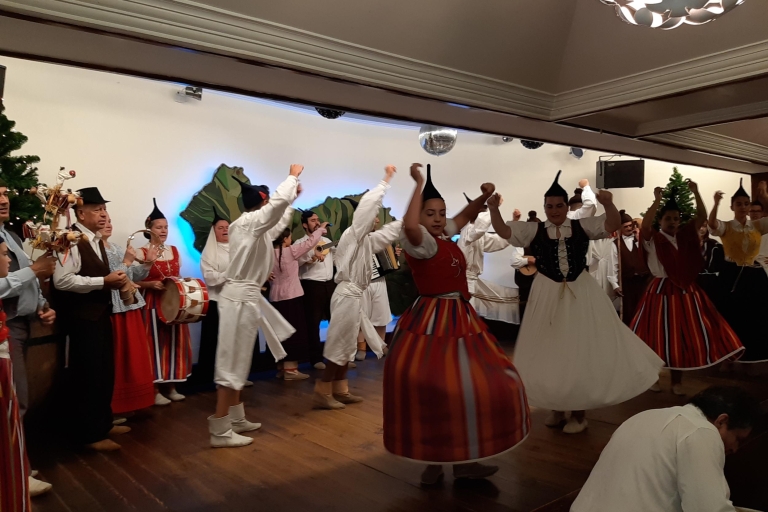 Madeira: Traditional Madeiran Dinner & Show Tour with North/South East Madeira Pickup