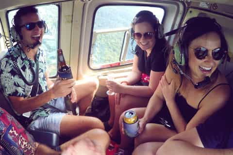 cairns tour de medio día por un pequeño pueblo en helicóptero en helicóptero