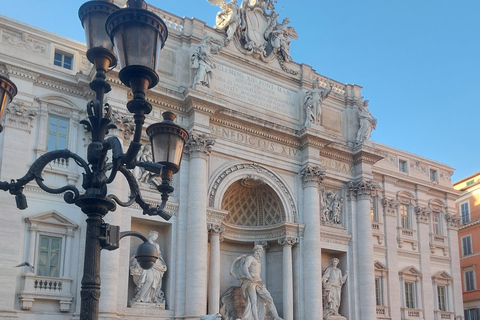 Trevi Fountain Small Group Tour with Entry Tickets