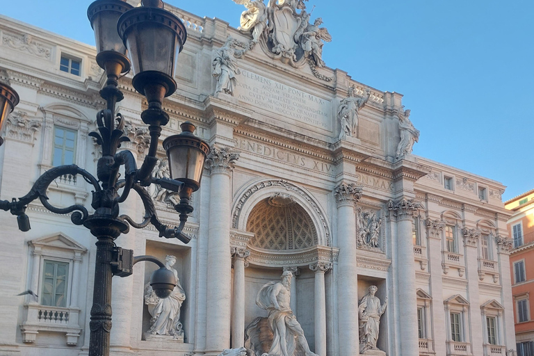 Trevi Fountain Small Group Tour with Entry Tickets