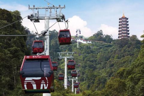 Genting Highlands: Awana SkyWay Gondola Cable Car Trip