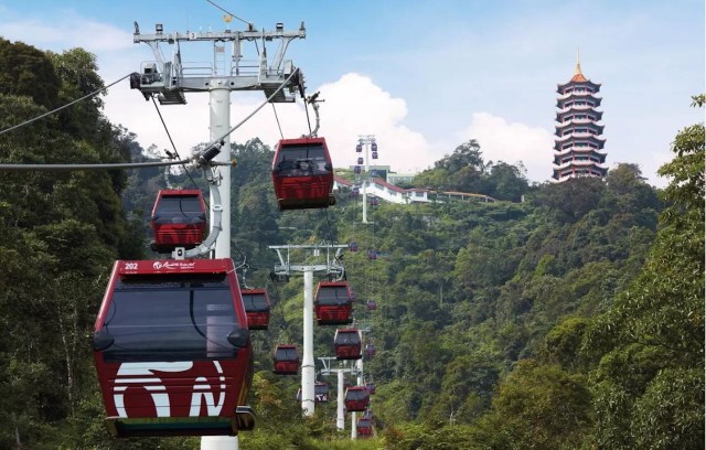 Visit Genting Highlands Awana SkyWay Gondola Cable Car Trip in Bentong, Pahang, Malaysia