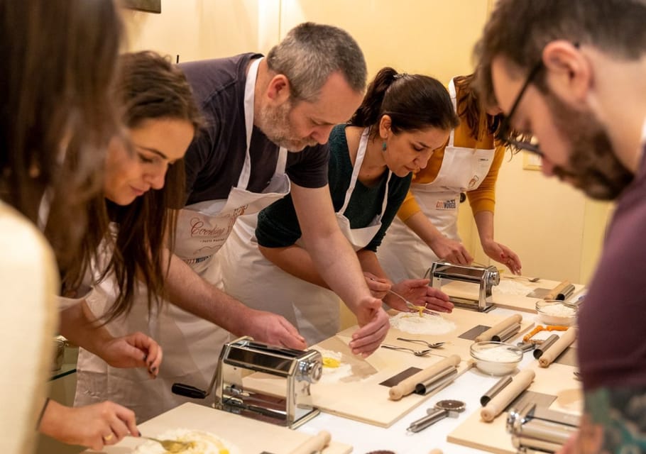 Roma Elaboración de pasta y cata de vinos en una villa del Trastevere