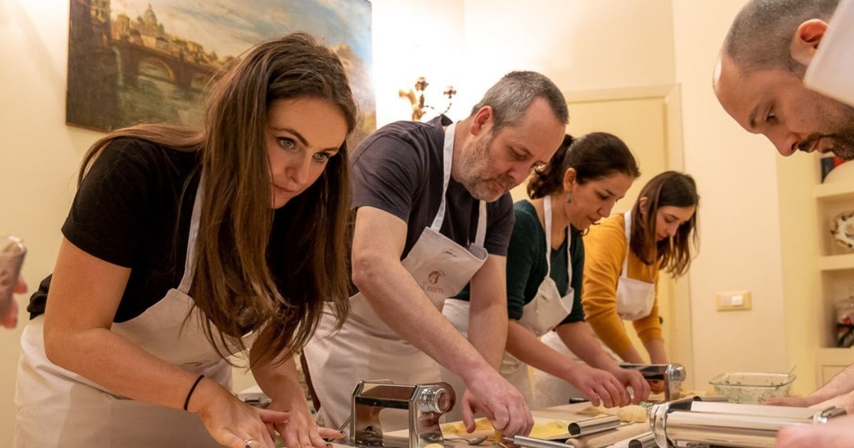 Roma Elaboración de pasta y cata de vinos en una villa del Trastevere