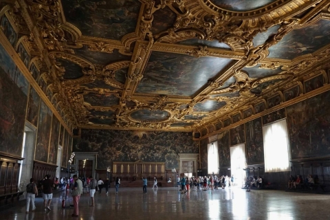 Palacio Ducal: tour guiado con acceso sin colasTour en español