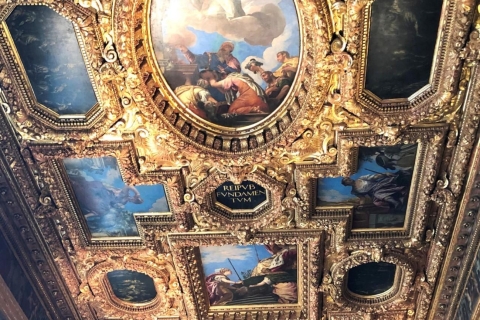 Palacio Ducal: tour guiado con acceso sin colasTour en español