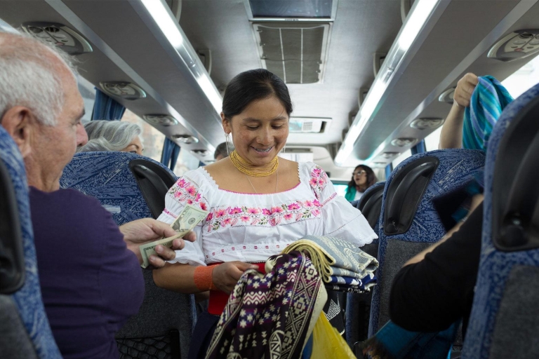 Van Quito: dagtour Otavalo, Cotacachi en CuicochaTour met ophalen bij ontmoetingspunt