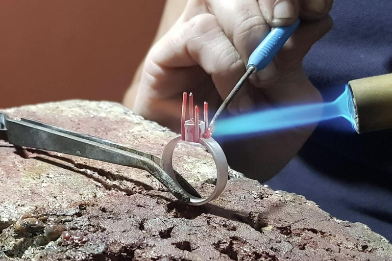 波哥大：制作属于你的祖母绿戒指波哥大：制作属于你自己的翡翠戒指