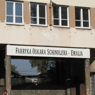Schindler's Factory + Ghetto in Krakow and Wieliczka Tour