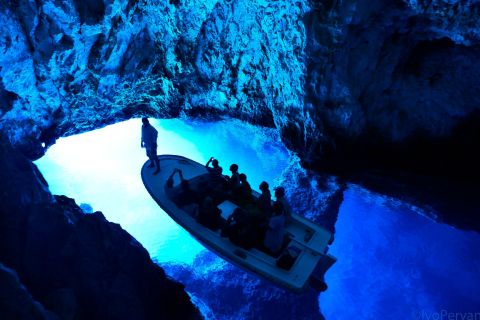 Ab Hvar: Tagestour zur Blauen und Grünen Grotte
