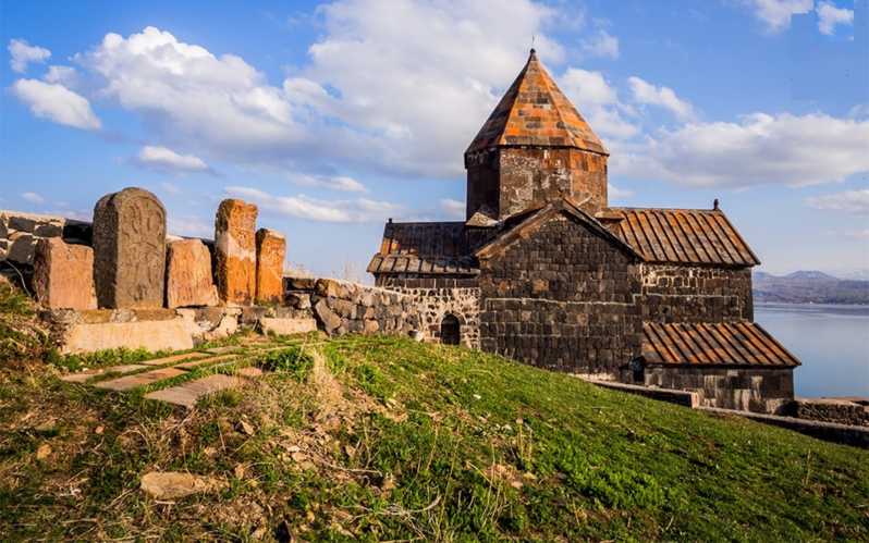 Armênia: Tour Privativo ao Lago Sevan, Mosteiro de Sevanavank ...