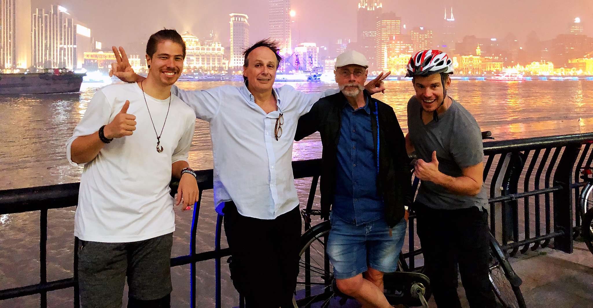 Shanghai Charming Night Small Group Bike Tour photo 2