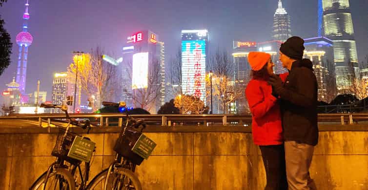 Shanghai Charming Night Small Group Bike Tour photo 3