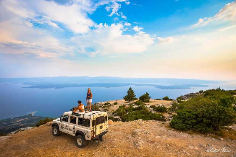 Brač: Island Exploration Tour by Four-Wheel Drive Jeep