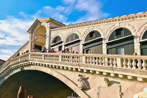 Venice Walking Tour from St. Mark's to Rialto Bridge