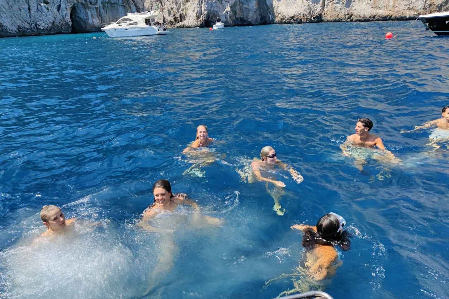 Capri: Scenic Boat Tour with Swimming, Limoncello & Snack