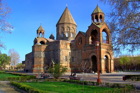 Au départ d'Erevan : Visite de Khor Virap, Etchmiadzin et ZvartnotsVisite guidée privée