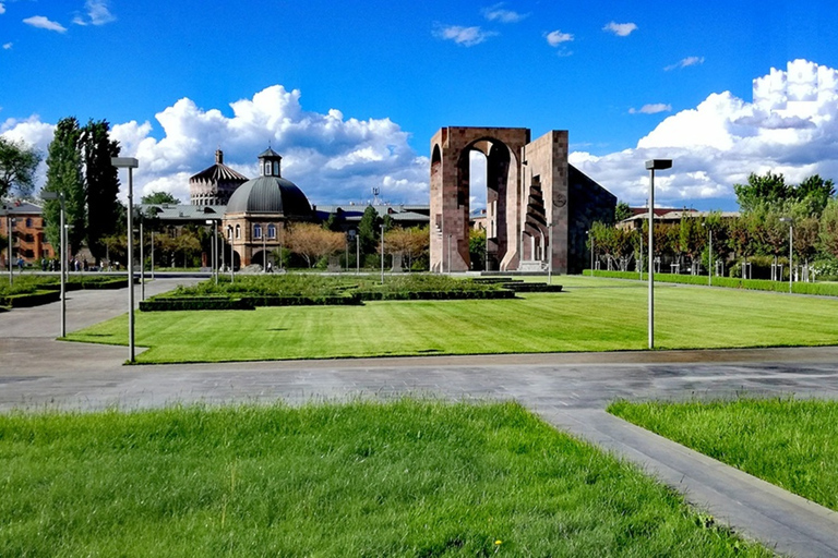 Au départ d'Erevan : Visite de Khor Virap, Etchmiadzin et ZvartnotsVisite privée sans guide