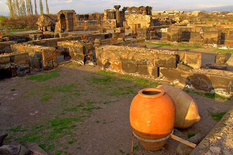 Excursión Privada a Echmiadzin, Zvartnots y el Lago SevanVisita guiada privada