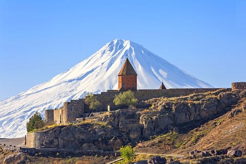 Yerevan: Private Khor Virap, Garni, & Gehgard Monastery Tour