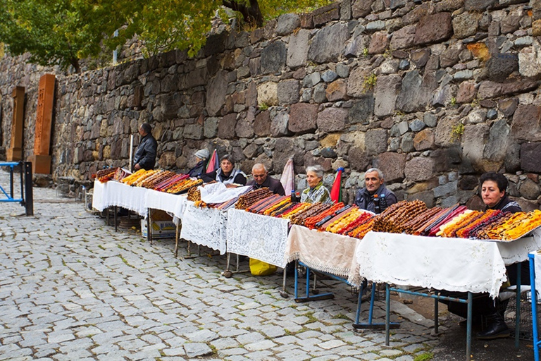 Jerevan: Khor Virap, Garni och Gehgard-klostretPrivat guidad tur