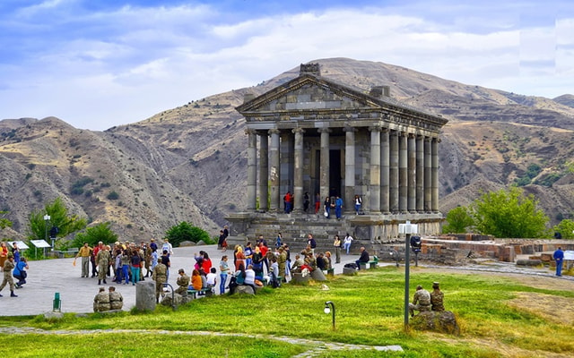 Visit Private Tour to Garni, Geghard, Echmiadzin, & Zvartnots in Yerevan