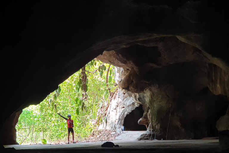 Chiang Mai: Boat Ride and Cycling Tour to Sticky Waterfall