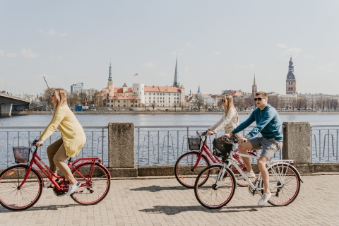 Riga: Architectuur en wijken per fiets Sightseeing Tour