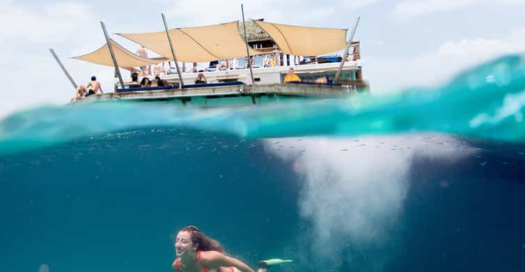 Fidži: Cloud 9 Floating Platform & Water Sports Adventure | GetYourGuide