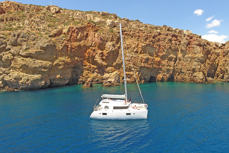 Riviera de Atenas: crucero en catamarán privado de medio día