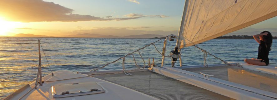 Riviera athénienne : croisière privée en catamaran d'une demi-journée