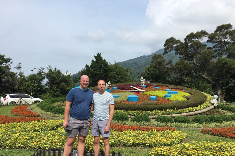 Desde Taipei: tour privado por la naturaleza y el volcán YangmingshanTour privado al volcán Yangmingshan